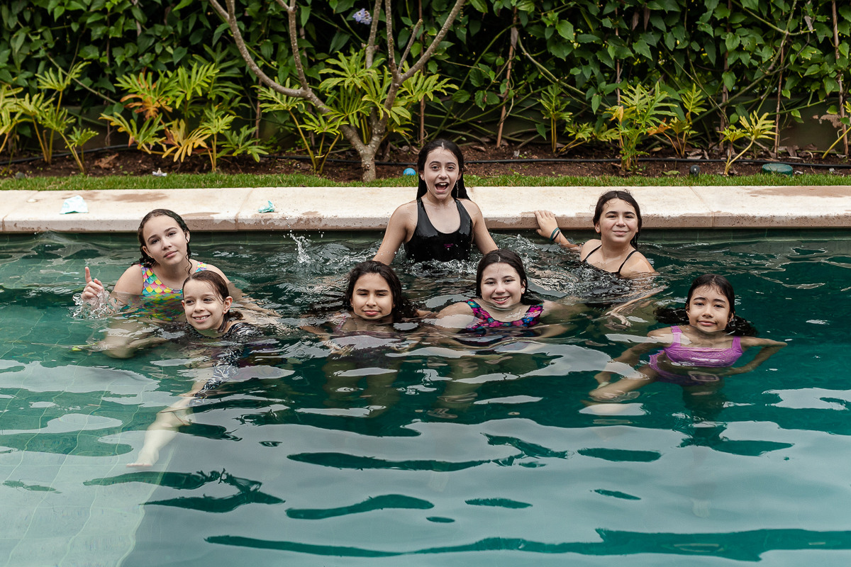 fotografias do aniversário de 11 anos da camilla com o tema strager things no quintal de casa no condominio kurumin em itu sp