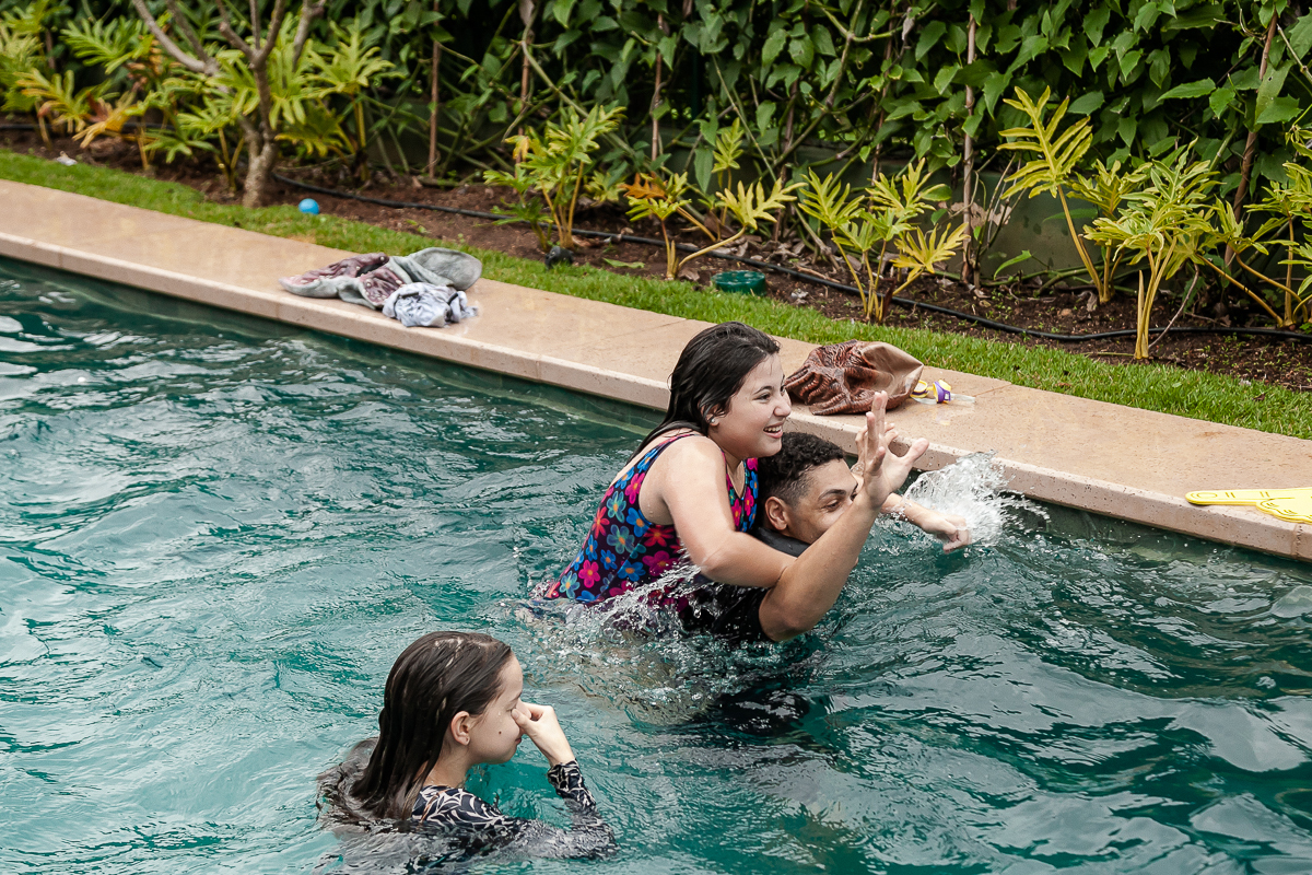 fotografias do aniversário de 11 anos da camilla com o tema strager things no quintal de casa no condominio kurumin em itu sp