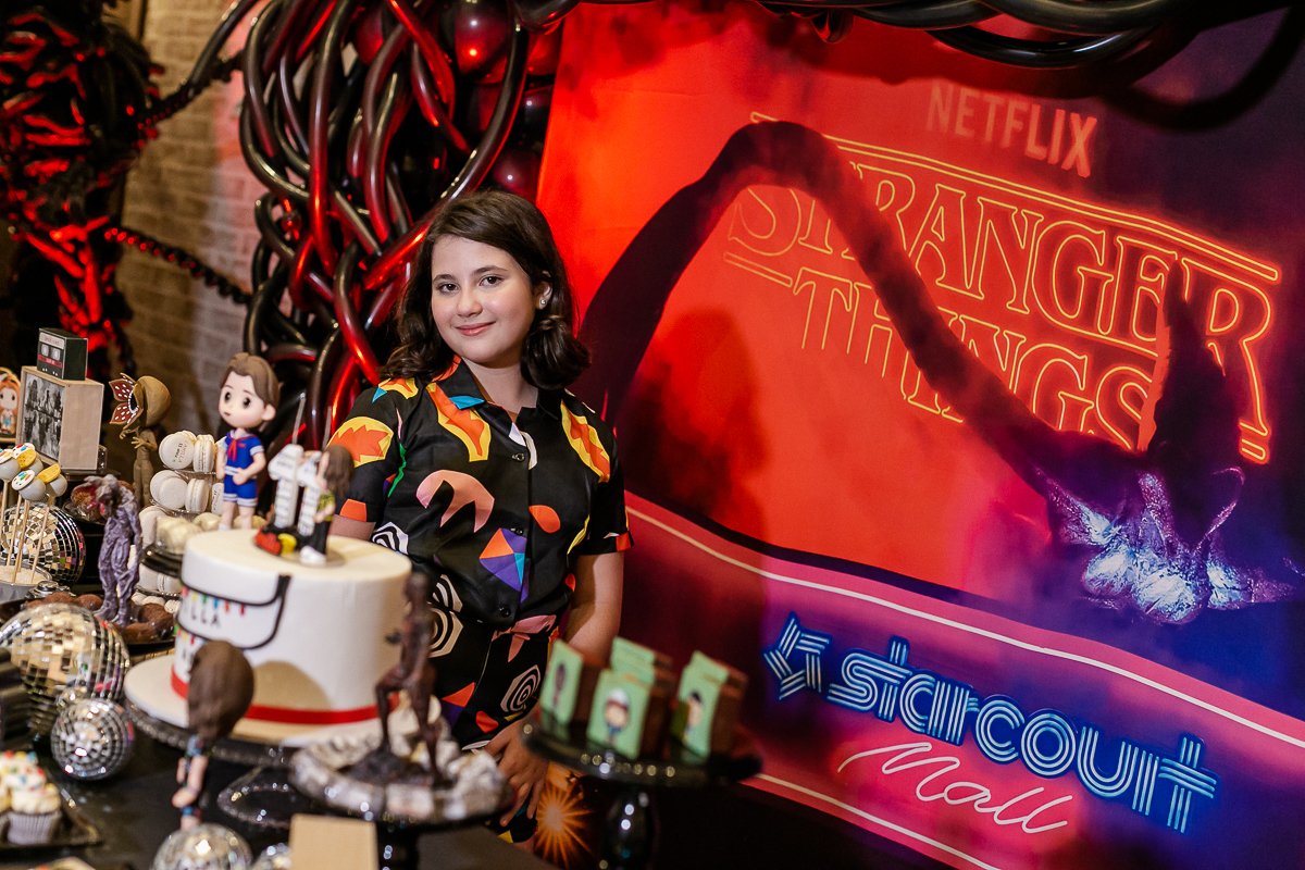 fotografias do aniversário de 11 anos da camilla com o tema strager things no quintal de casa no condominio kurumin em itu sp