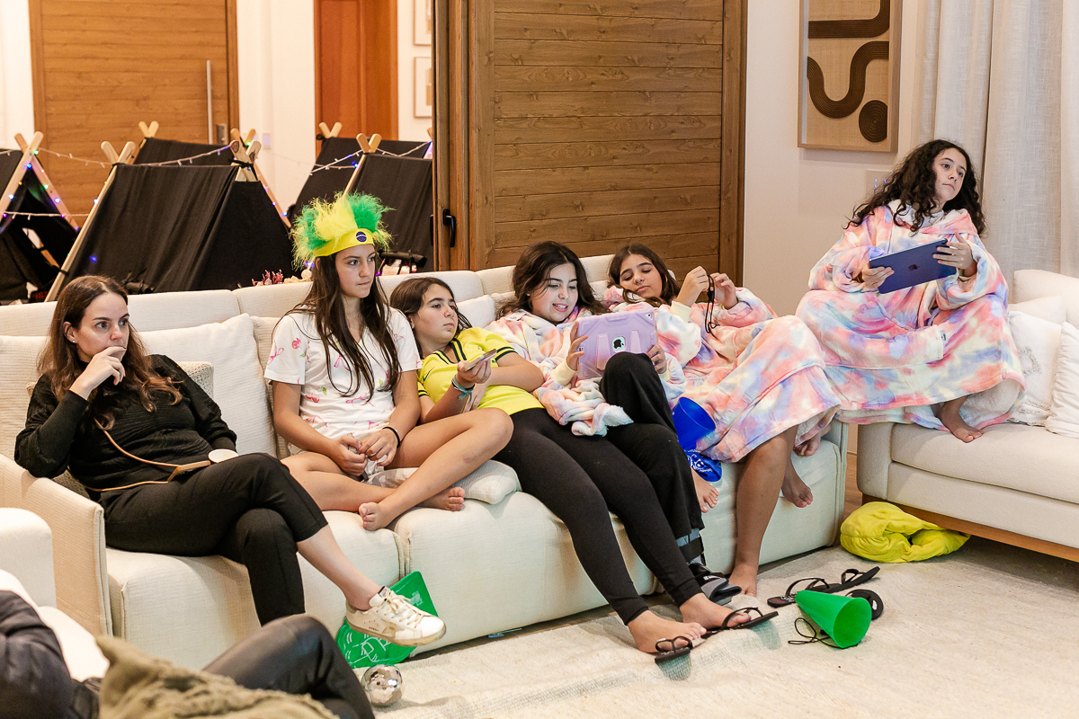 fotografias do aniversário de 11 anos da camilla com o tema strager things no quintal de casa no condominio kurumin em itu sp