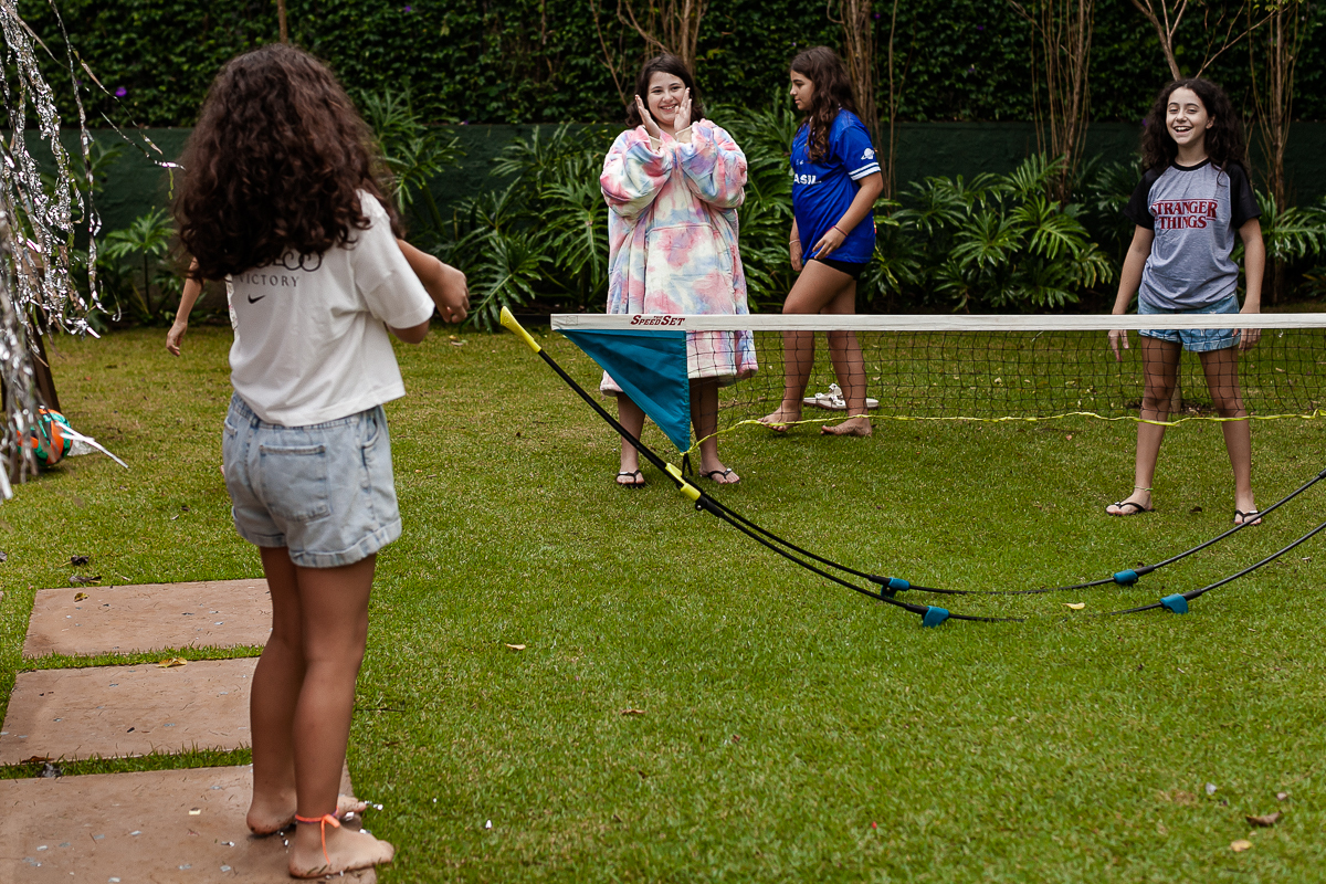 fotografias do aniversário de 11 anos da camilla com o tema strager things no quintal de casa no condominio kurumin em itu sp