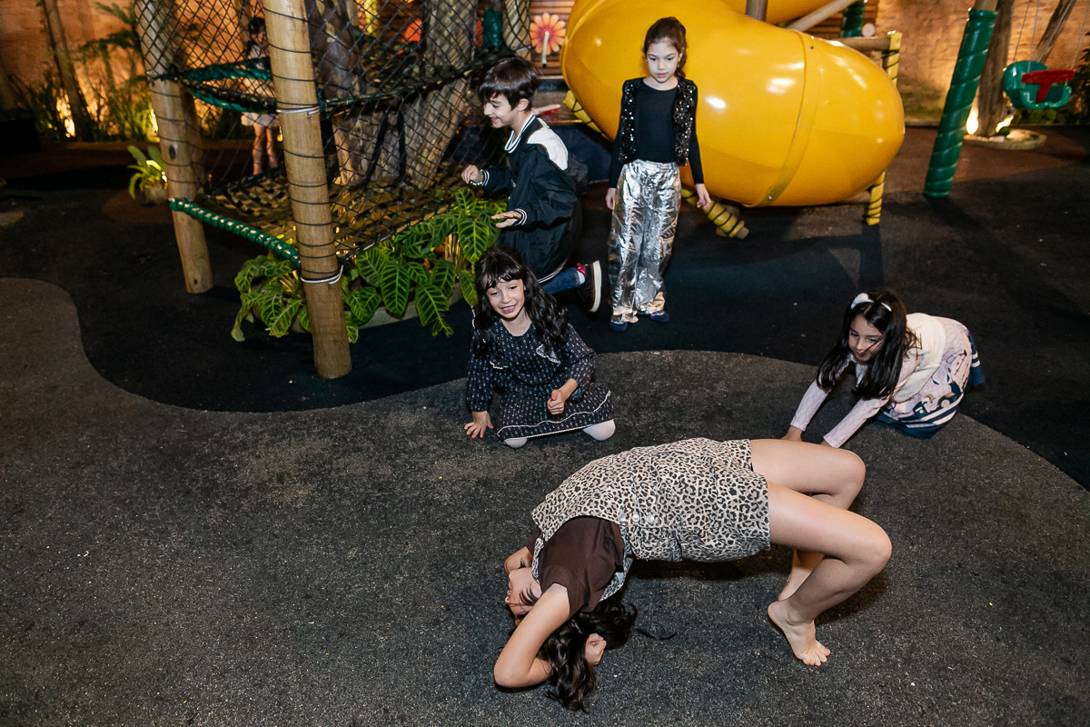 fotografias do aniversário de 7 anos da Alice com o tema hello kit no buffet jardim da manduri no campo belo zona sul de sao paulo sp