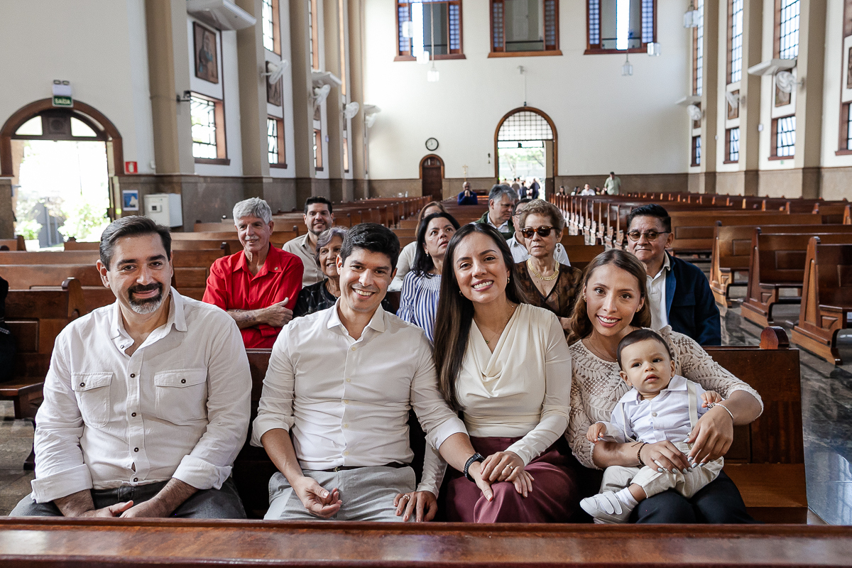 fotografias do batizado do mathias na paróquia nossa senhora de fátima na vila leopoldina zona oeste de são paulo sp
