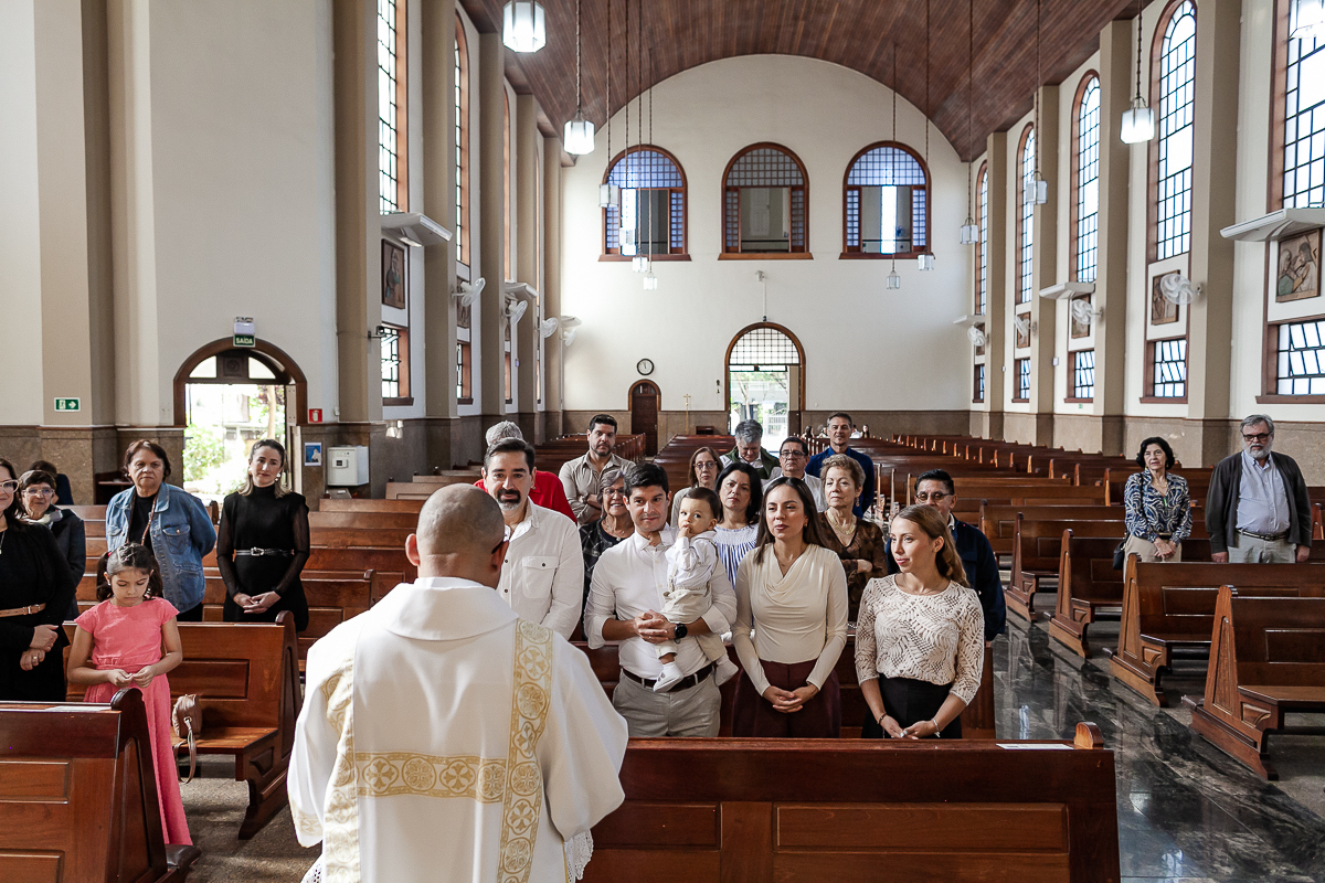 fotografias do batizado do mathias na paróquia nossa senhora de fátima na vila leopoldina zona oeste de são paulo sp