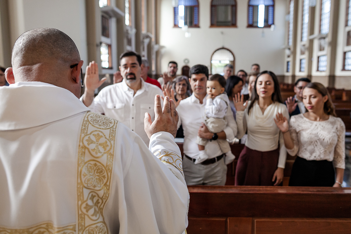 fotografias do batizado do mathias na paróquia nossa senhora de fátima na vila leopoldina zona oeste de são paulo sp