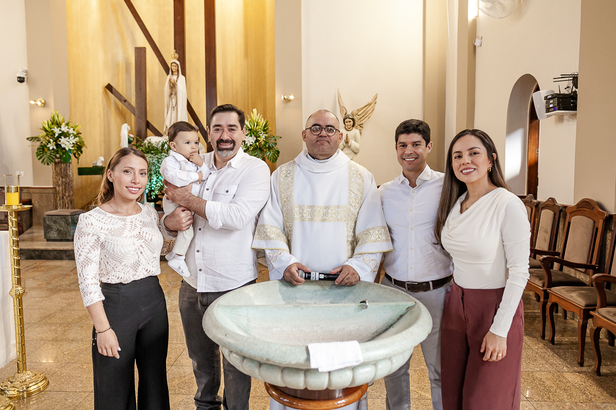 fotografias do batizado do mathias na paróquia nossa senhora de fátima na vila leopoldina zona oeste de são paulo sp