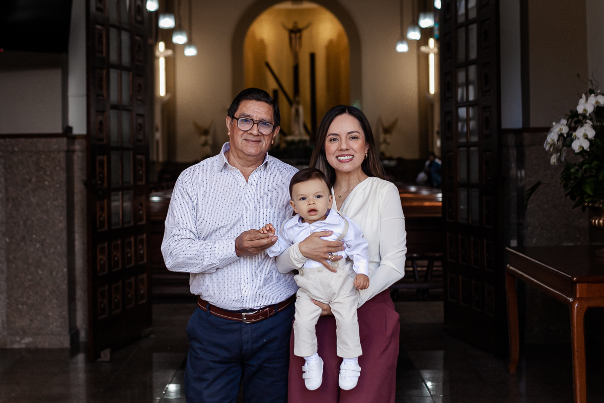 fotografias do batizado do mathias na paróquia nossa senhora de fátima na vila leopoldina zona oeste de são paulo sp