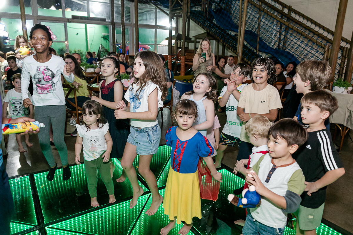 fotografias do aniversário de 8 anos do Frederico com o Tema Mario Bross no buffet Espaço Lá vem o Sol na Vila Olímpia zona sul de São Paulo SP