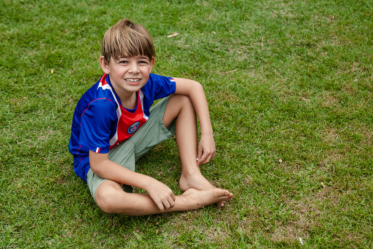 fotografias do aniversário de 8 anos do bruno com o tema copa no mundo no quintal de casa no condominio sao pedro no guaruja sp