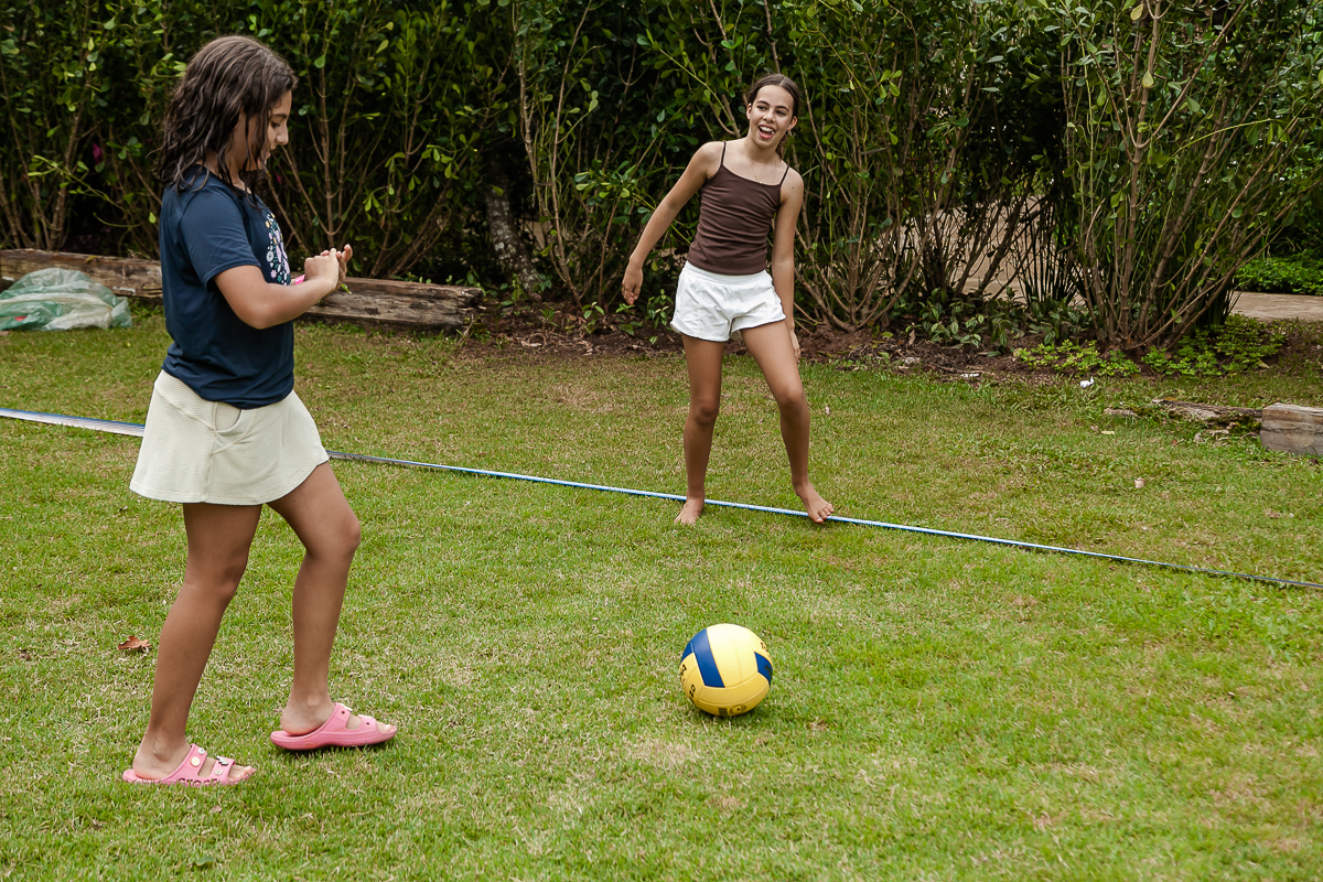 fotografias do aniversário de 8 anos do bruno com o tema copa no mundo no quintal de casa no condominio sao pedro no guaruja sp