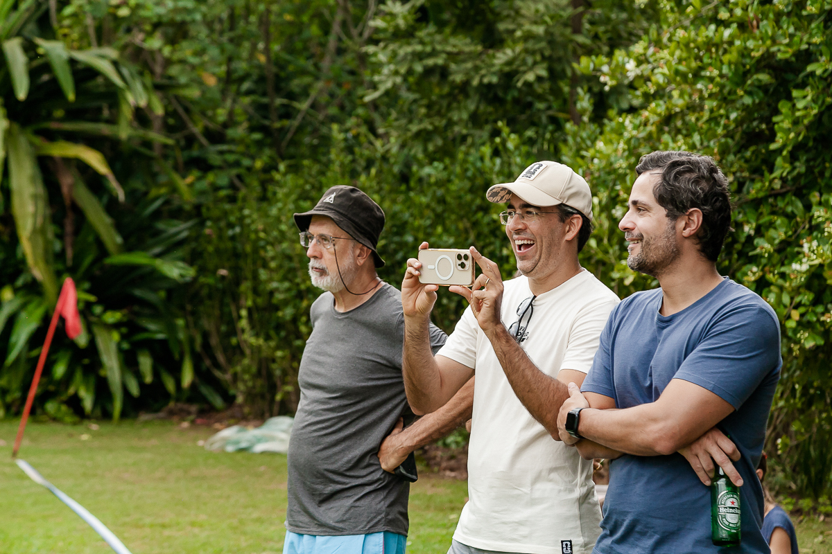 fotografias do aniversário de 8 anos do bruno com o tema copa no mundo no quintal de casa no condominio sao pedro no guaruja sp