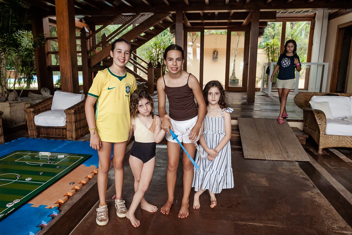 fotografias do aniversário de 8 anos do bruno com o tema copa no mundo no quintal de casa no condominio sao pedro no guaruja sp