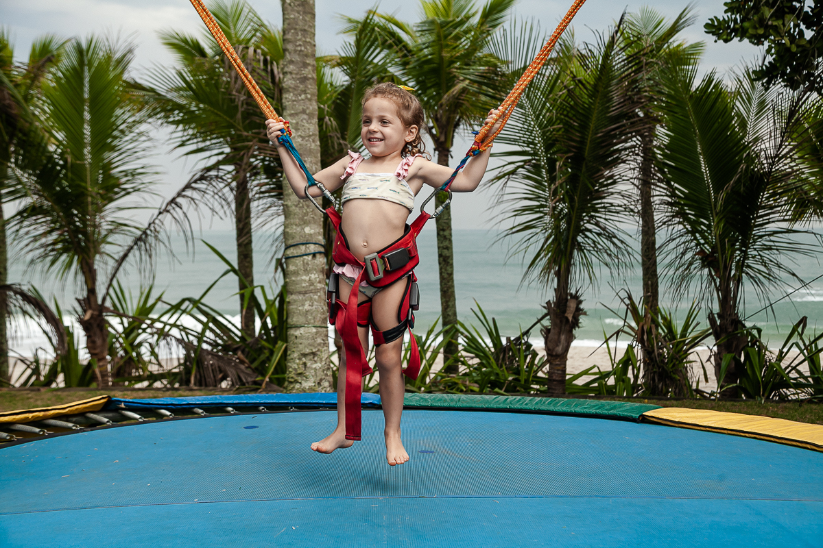 fotografias do aniversário de 8 anos do bruno com o tema copa no mundo no quintal de casa no condominio sao pedro no guaruja sp