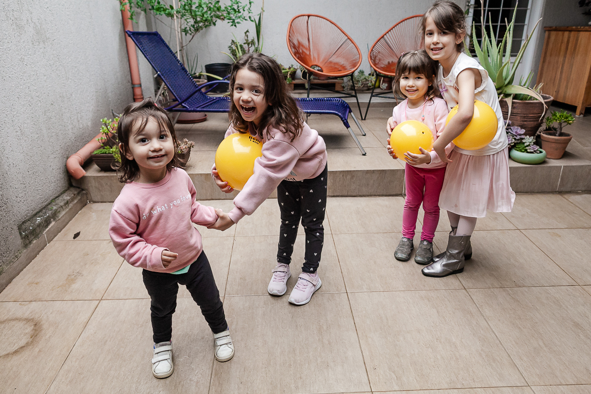 fotografias do aniversário de 1 ano do beni com o tema sol no quintal de casa no bairro do ipiranga zona sul de sao paulo sp