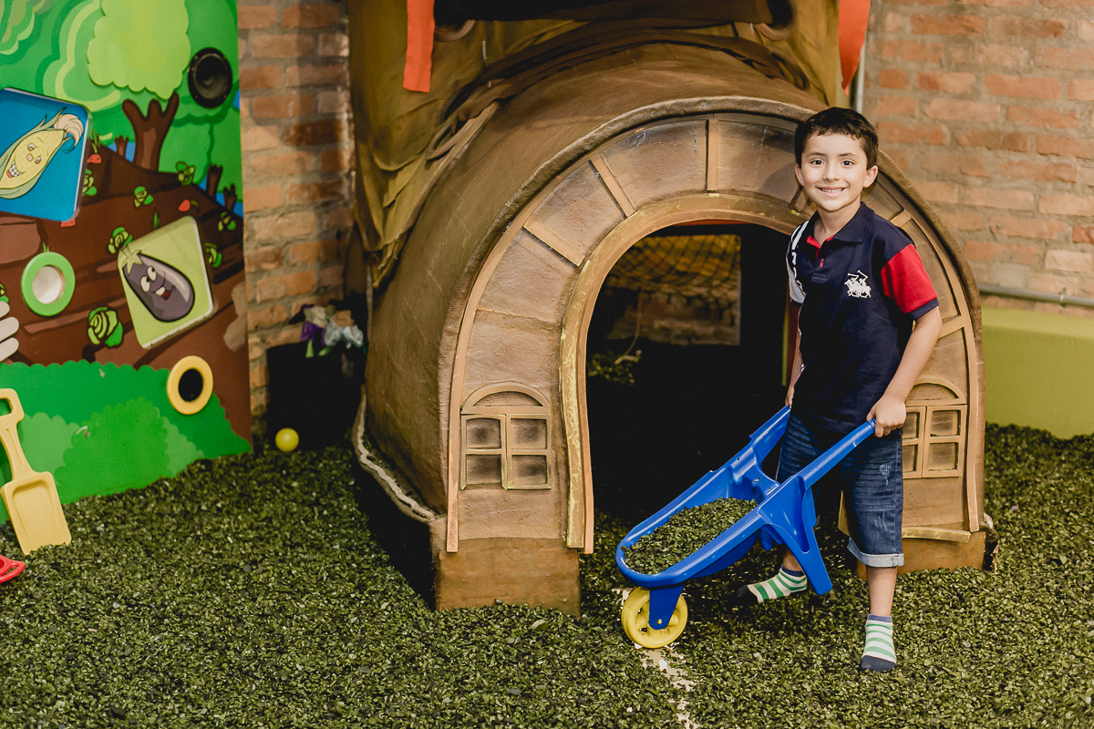 brincando na bota do buffet miniland tree em pinheiros sp