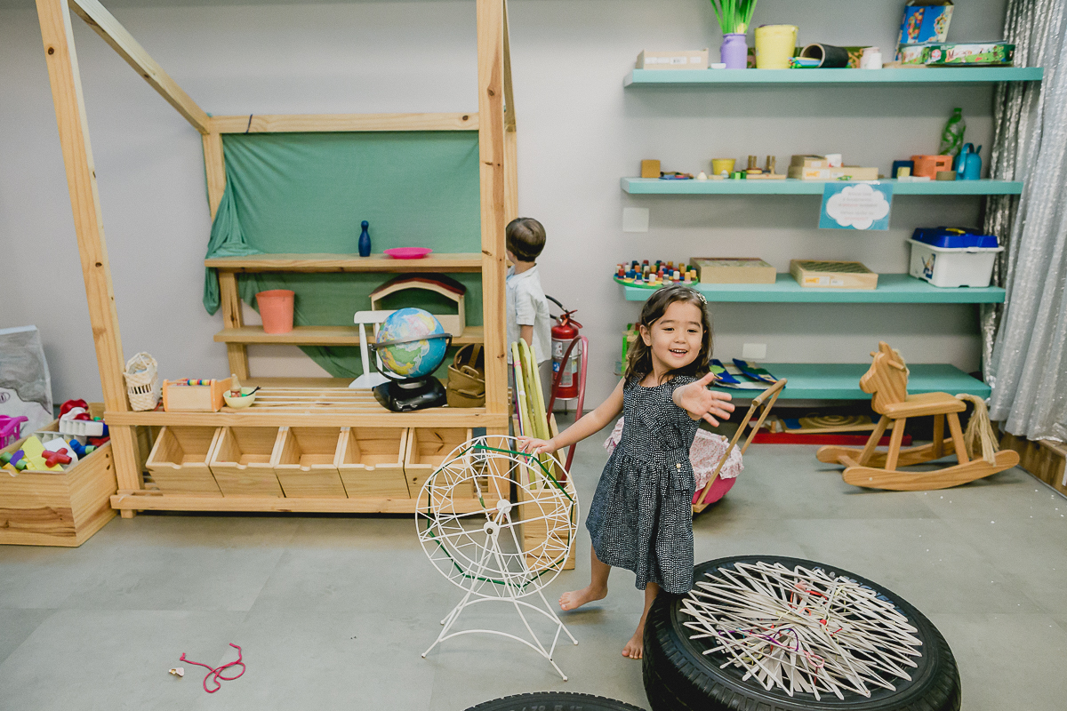 bibi dando tchau e se divertindo