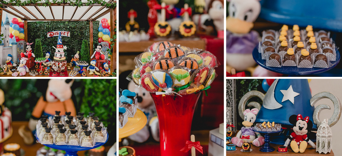 detalhes da mesa do bolo com o tema mickey e minnie