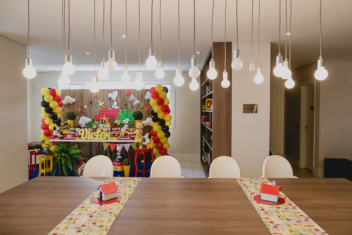 interior do salao de festas no condominio com mesa do snoop