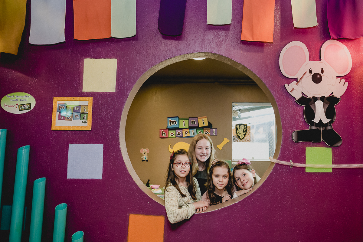 retrato com as amigas no miniland