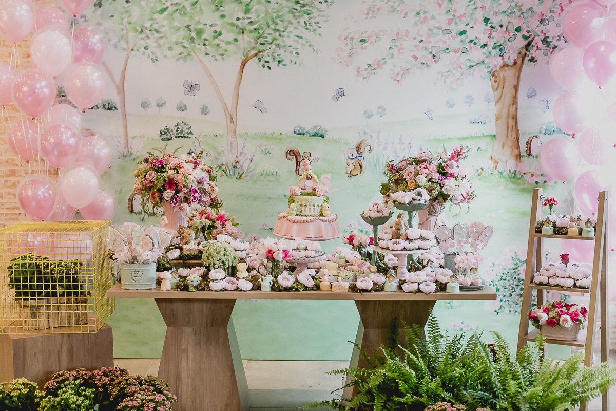 detalhes da mesa do bolo