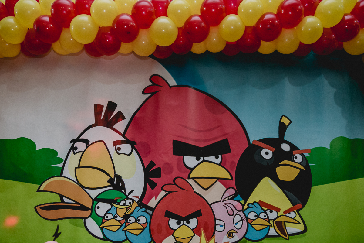 Mesa do Angry Birds na festa de 6 anos do Samuel no Espaço Diversão e Arte - Zona Norte - SP