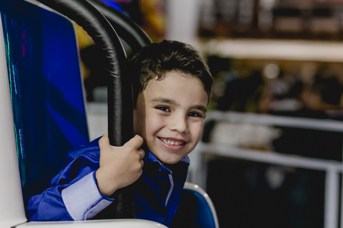 Samuel bricando na torre do Espaço Diversão e Arte - Zona Norte - SP