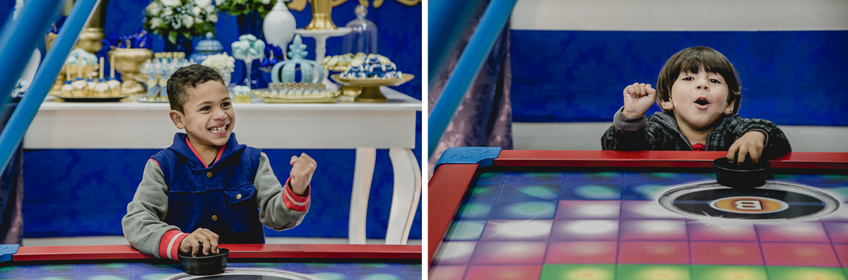 comemorando os gols no jogo