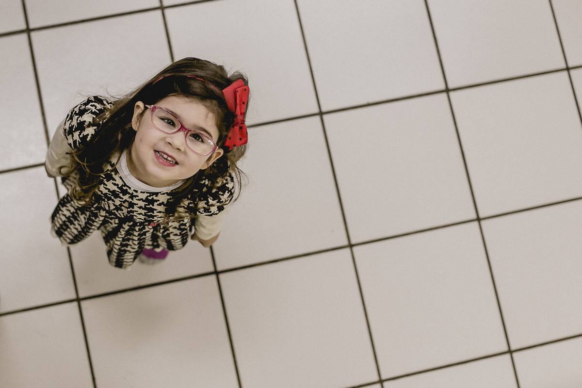 fotografando amiguinha de cima para baixo