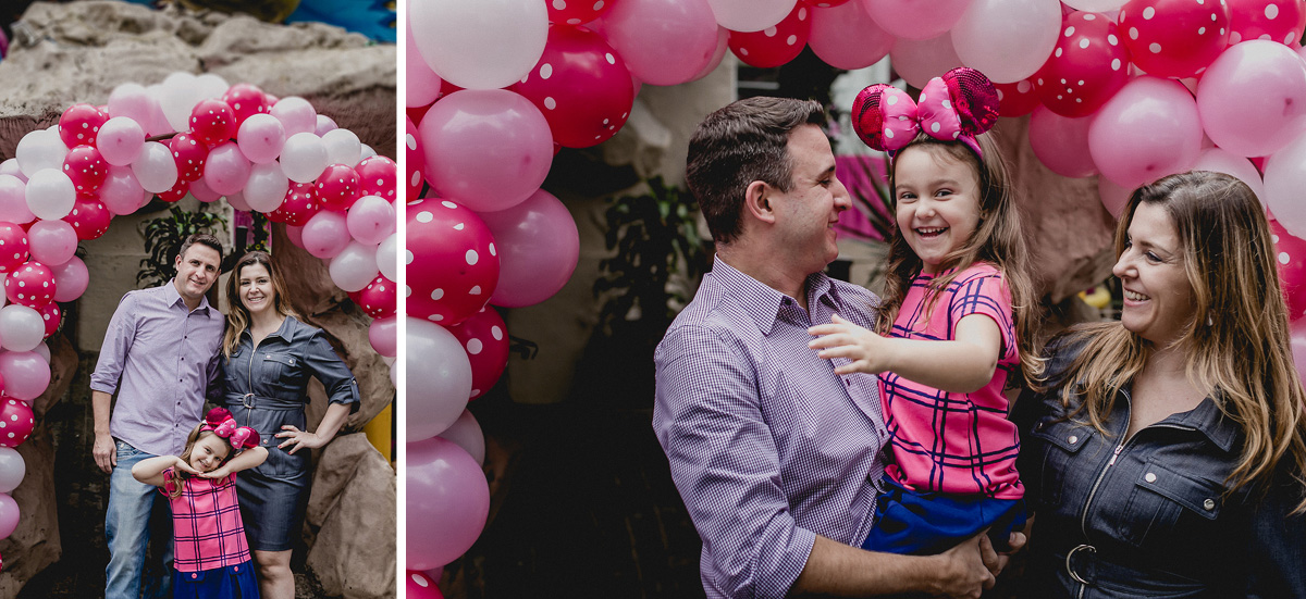 Familia na frente do Buffet Guimi