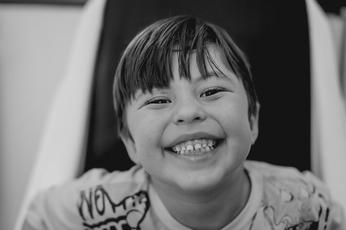 sorrindo para a foto