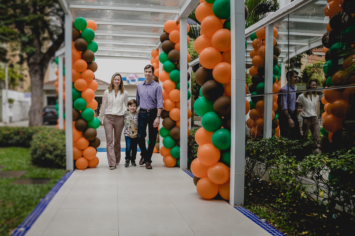 entrando para o buffet com a familia