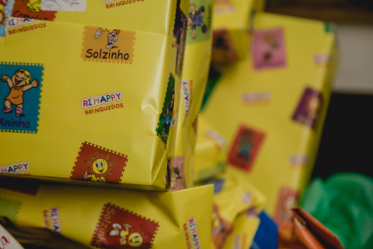 detalhes dos presentes no final da festa