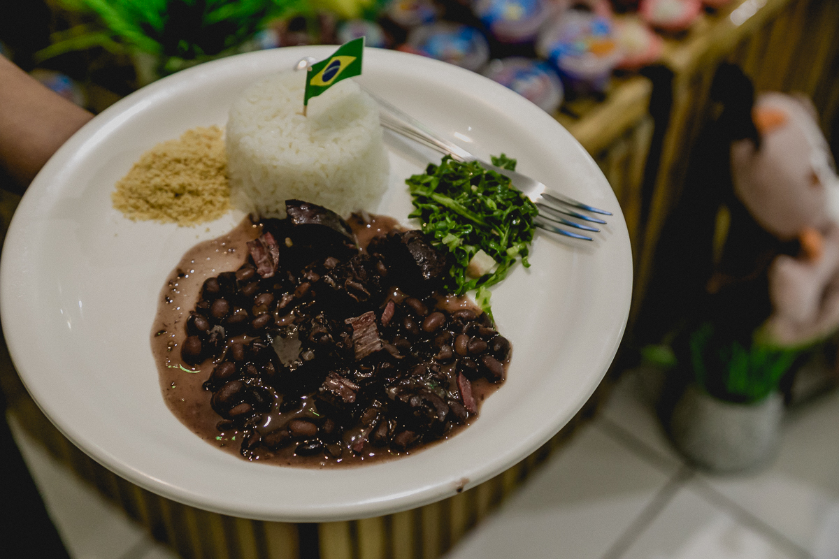 detalhes da feijoada de almoço