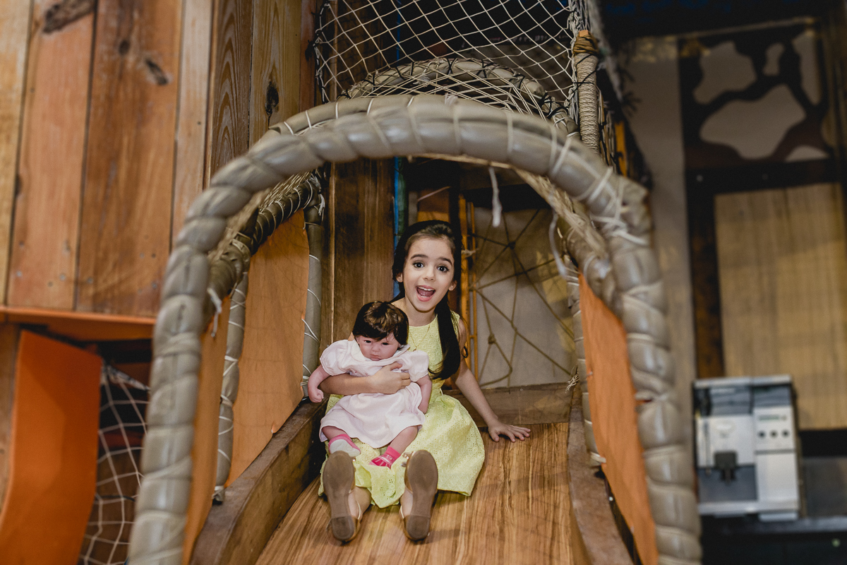 descendo o escorregador