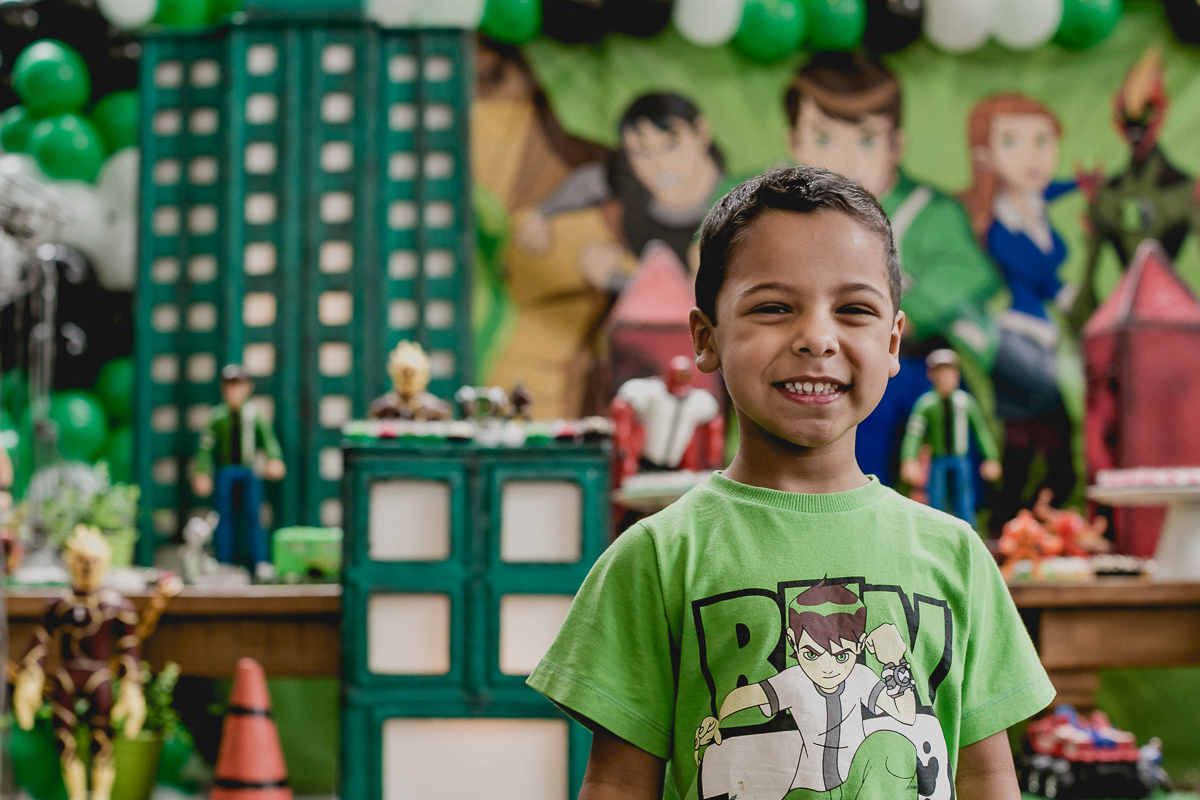 retrato do diego na mesa do ben 10