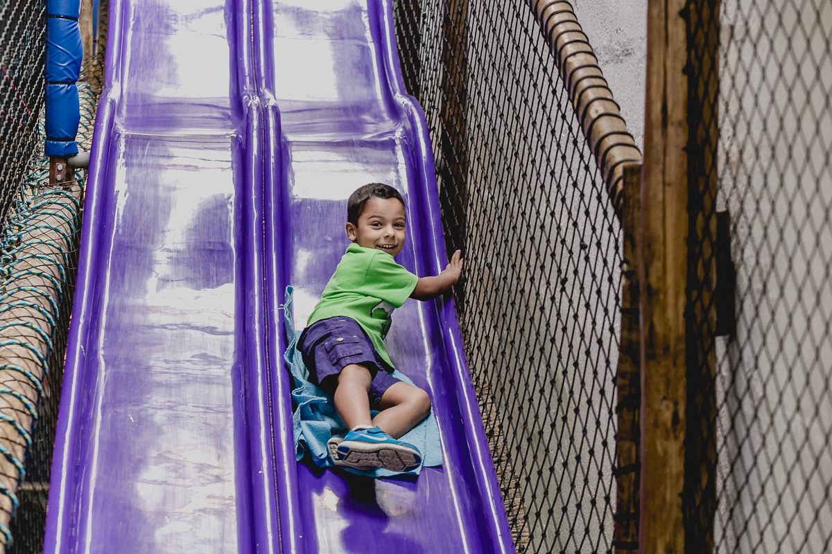 descendo o escorregador