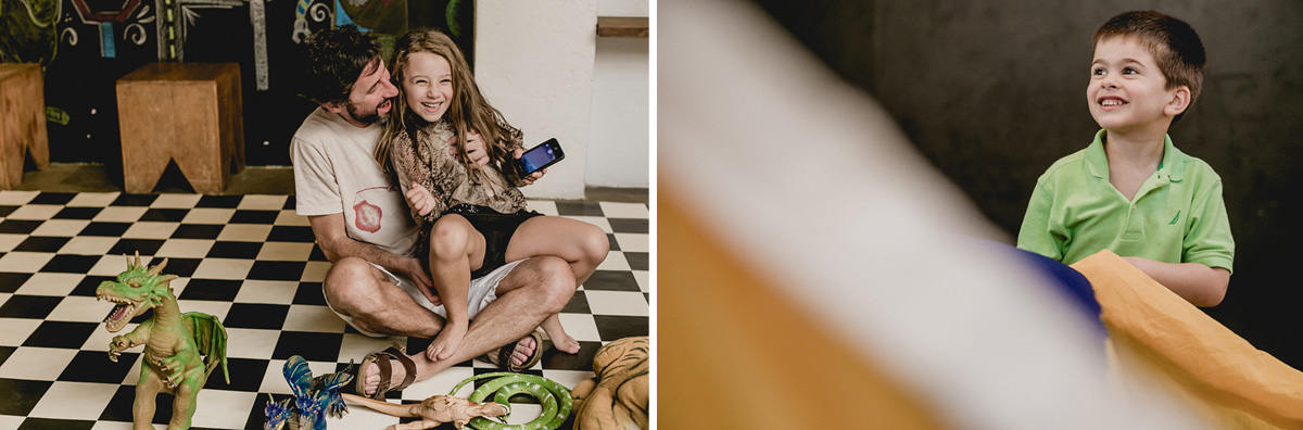 papai fazendo cosquinha e amiguinho brincando com o pano