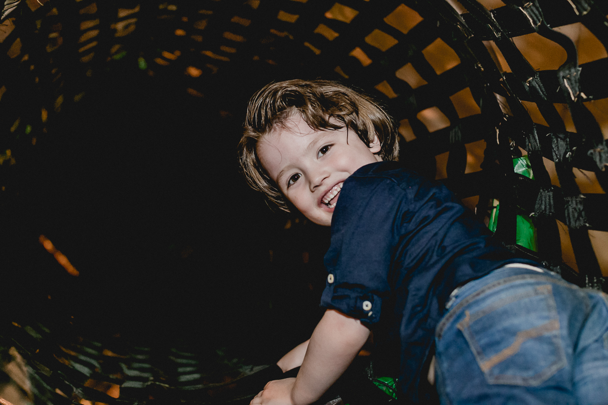 dentro do tunel dando muitas risadas