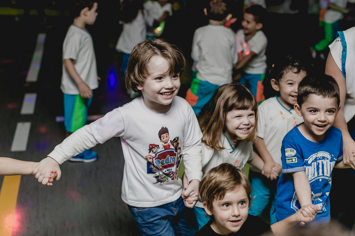 baladinha na escola com os amigos