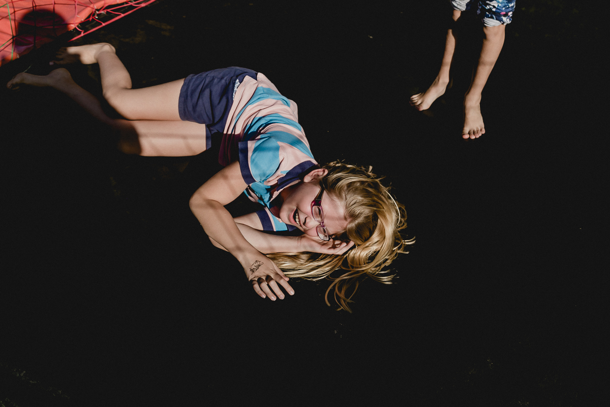 se divertindo no pula pula