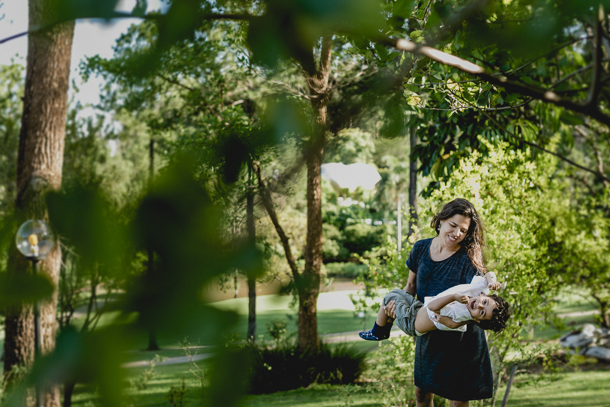 se divertindo com a tia