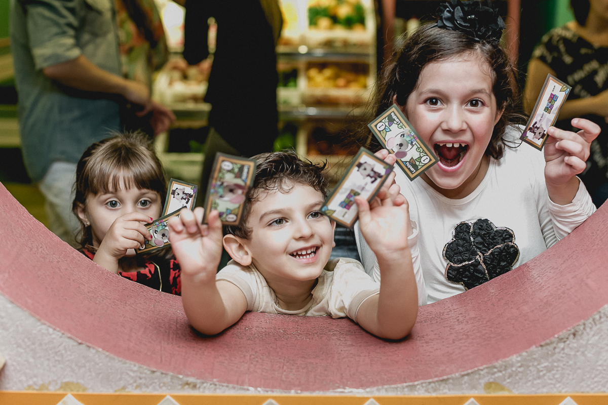 recebendo os dinheirinhos do buffet miniland
