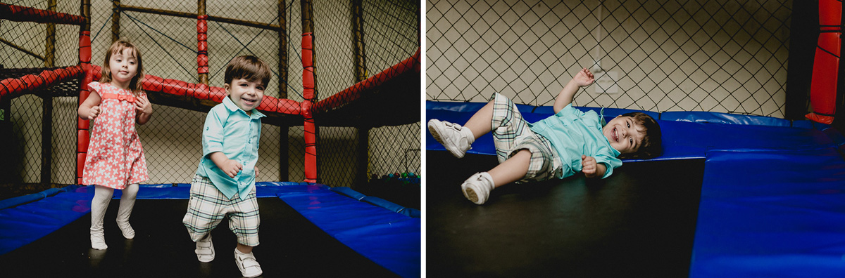 brincando no pula pula