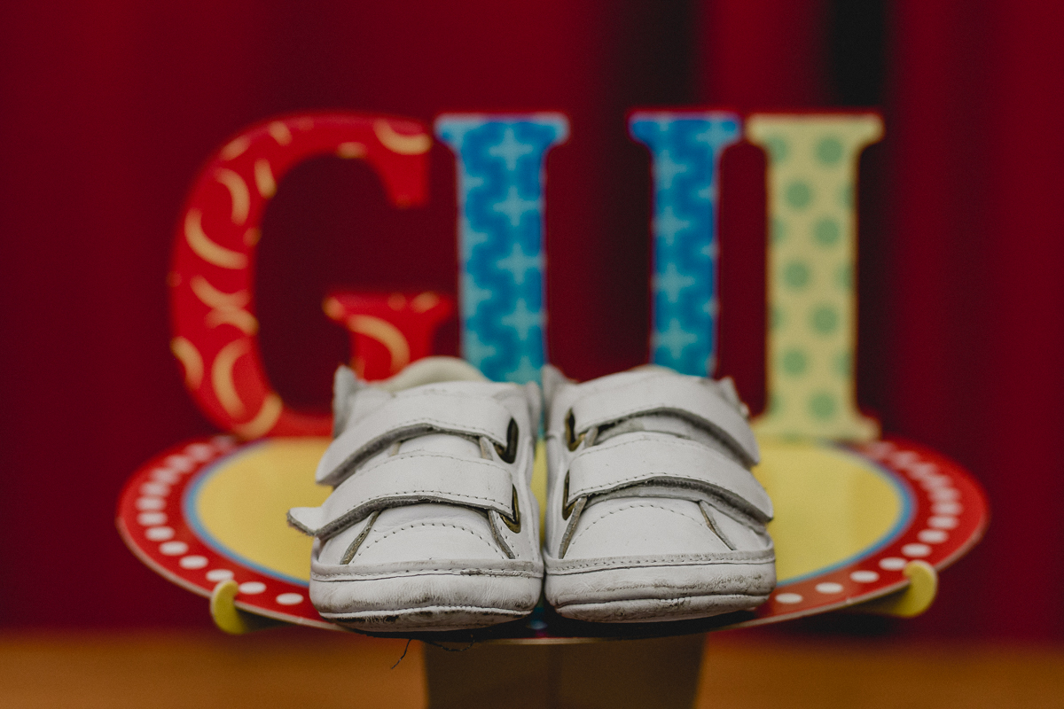 sapatinho do guilherme no final da festa