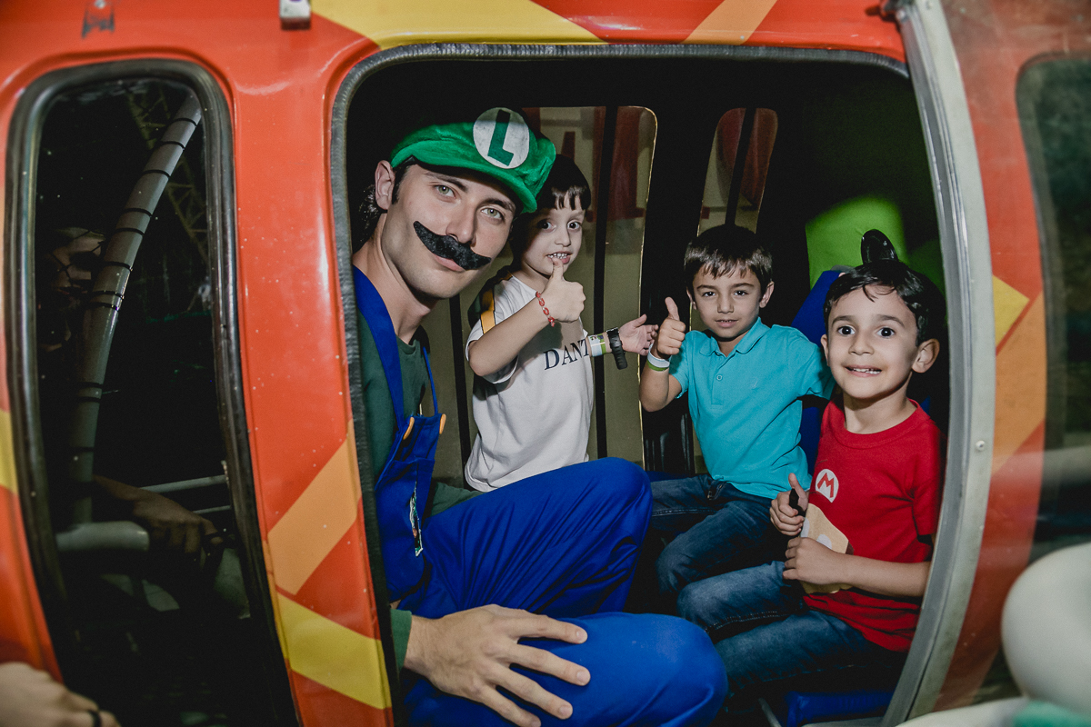 indo com o luigi no trenzinho