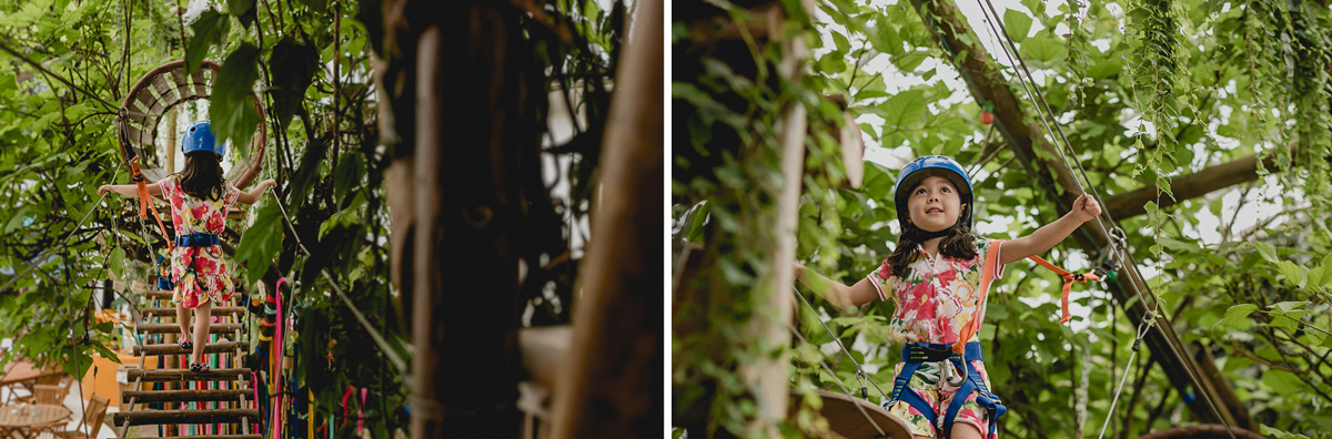 brincando na tirolesa