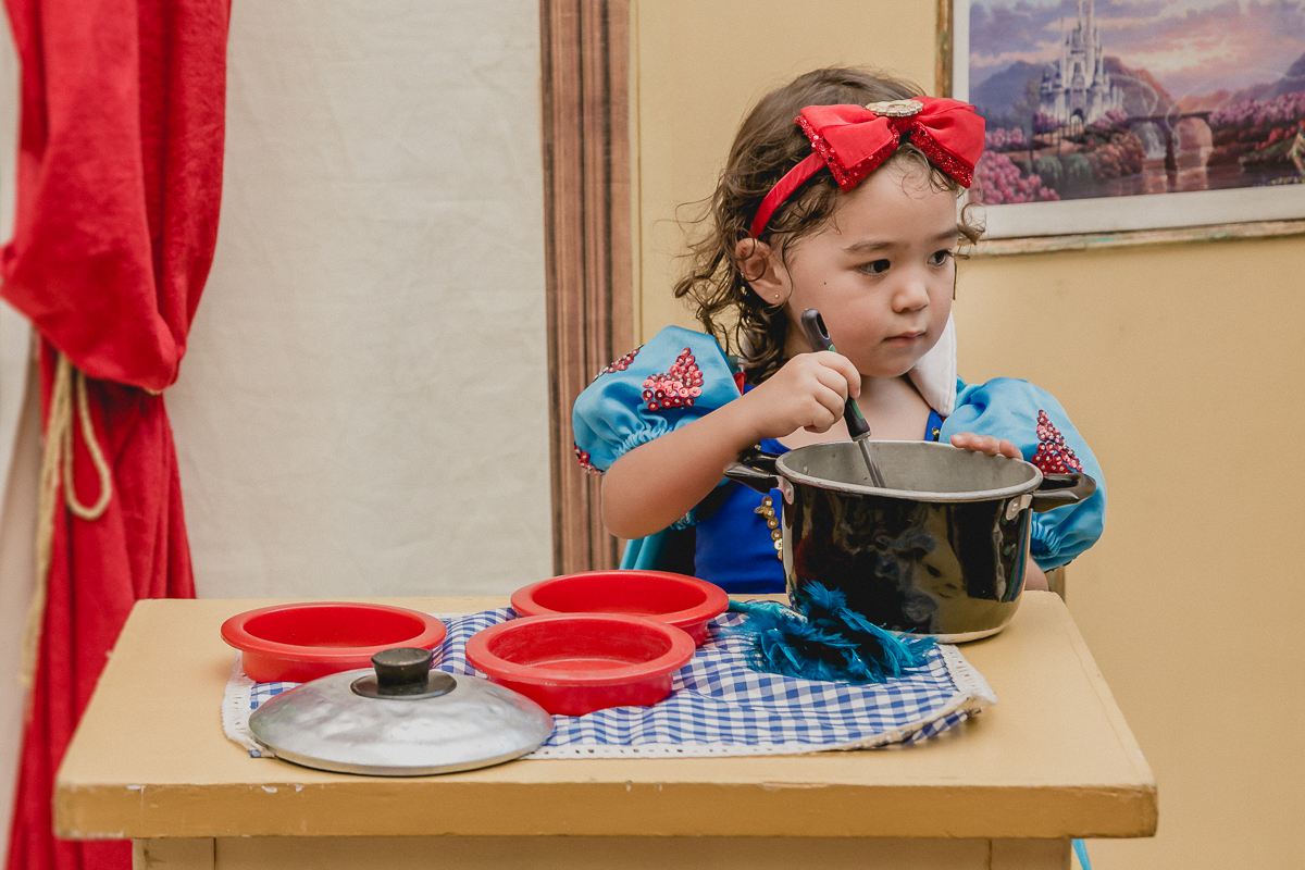 branca de neve no teatrinho