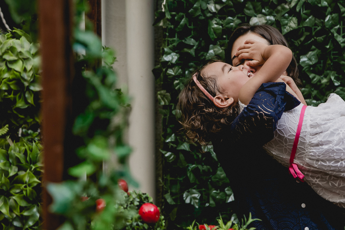mamae brincando com a bibi