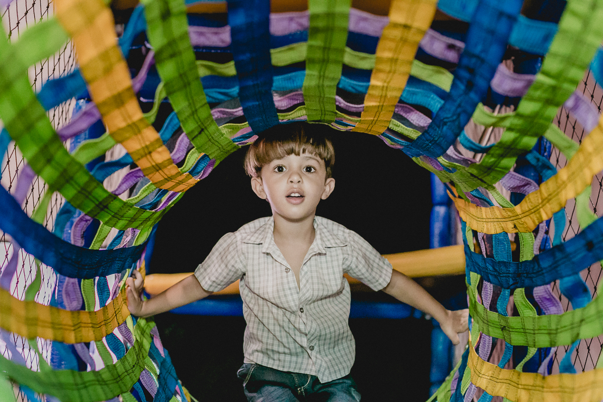 retrato do amiguinho no tunel do brinquedao