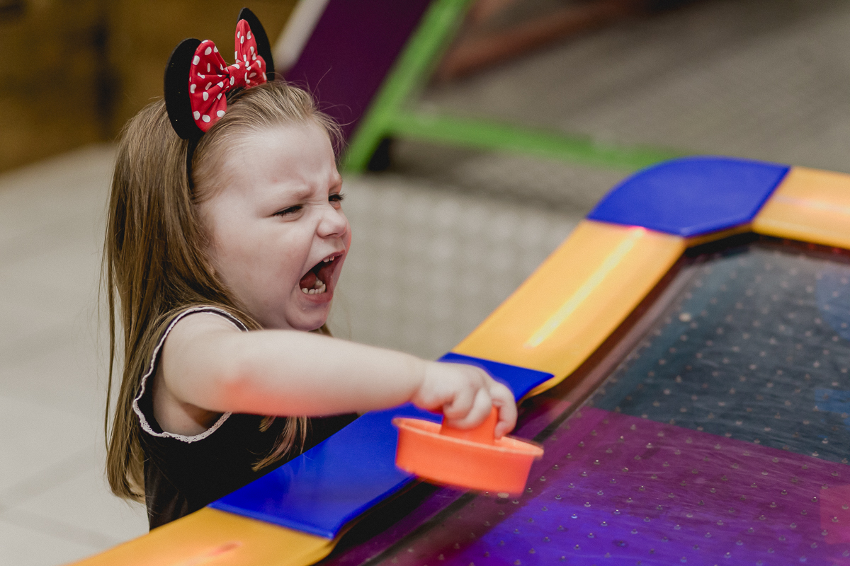 se divertindo na maquina de fazer gols